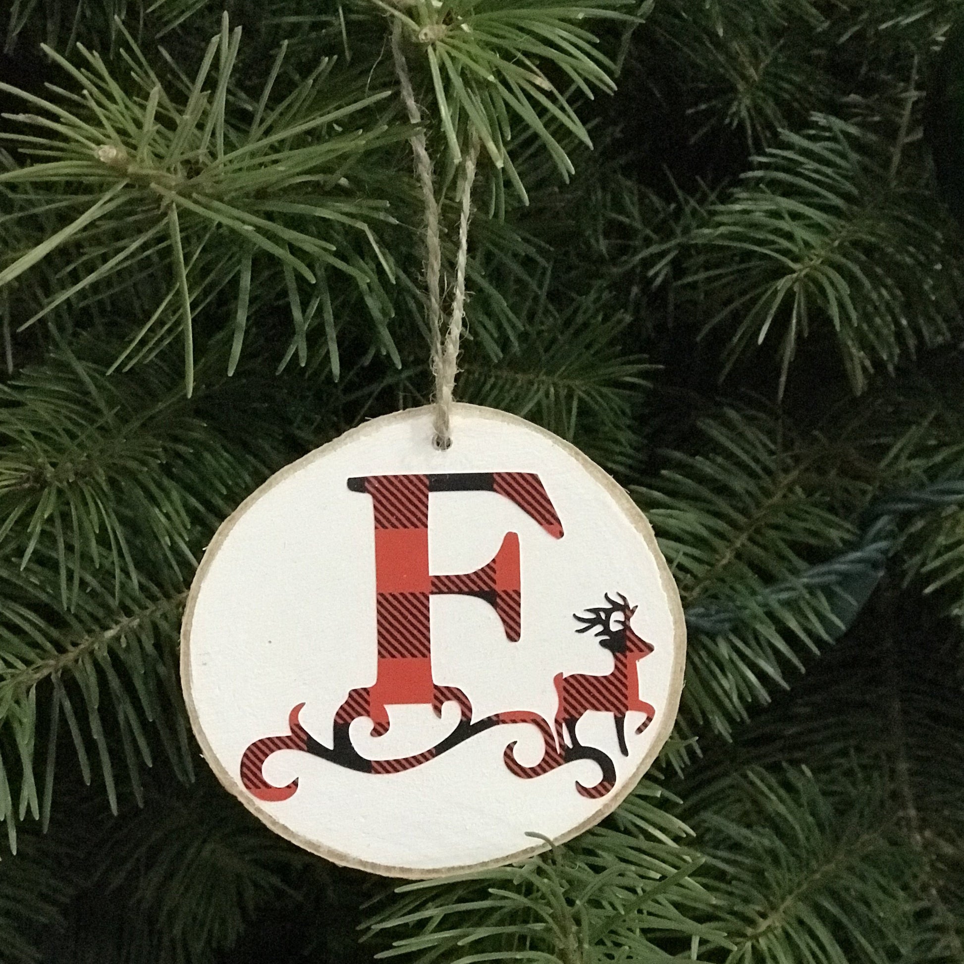 christmas ornament, wood slice, initial, letter ornament, buffalo plaid, red and black, name ornaments, reindeer, letter F