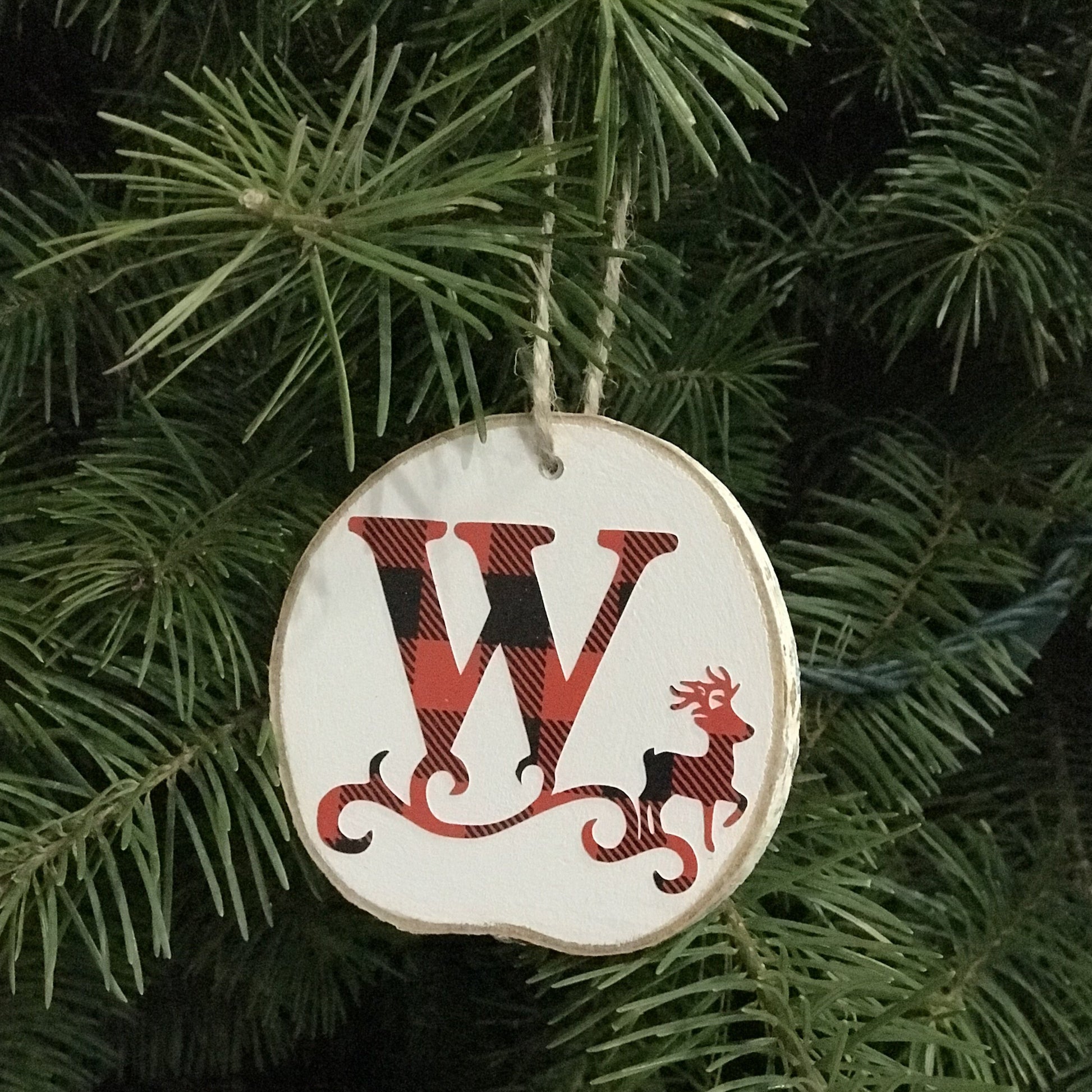 christmas ornament, wood slice, initial, letter ornament, buffalo plaid, red and black, name ornaments, reindeer, letter W