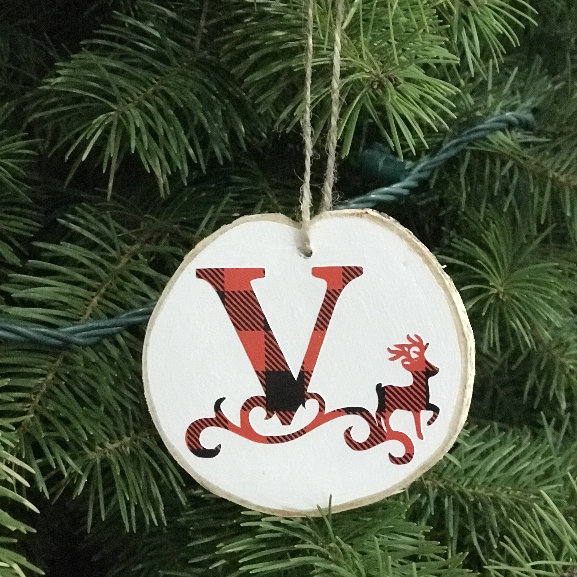christmas ornament, wood slice, initial, letter ornament, buffalo plaid, red and black, name ornaments, reindeer, letter V