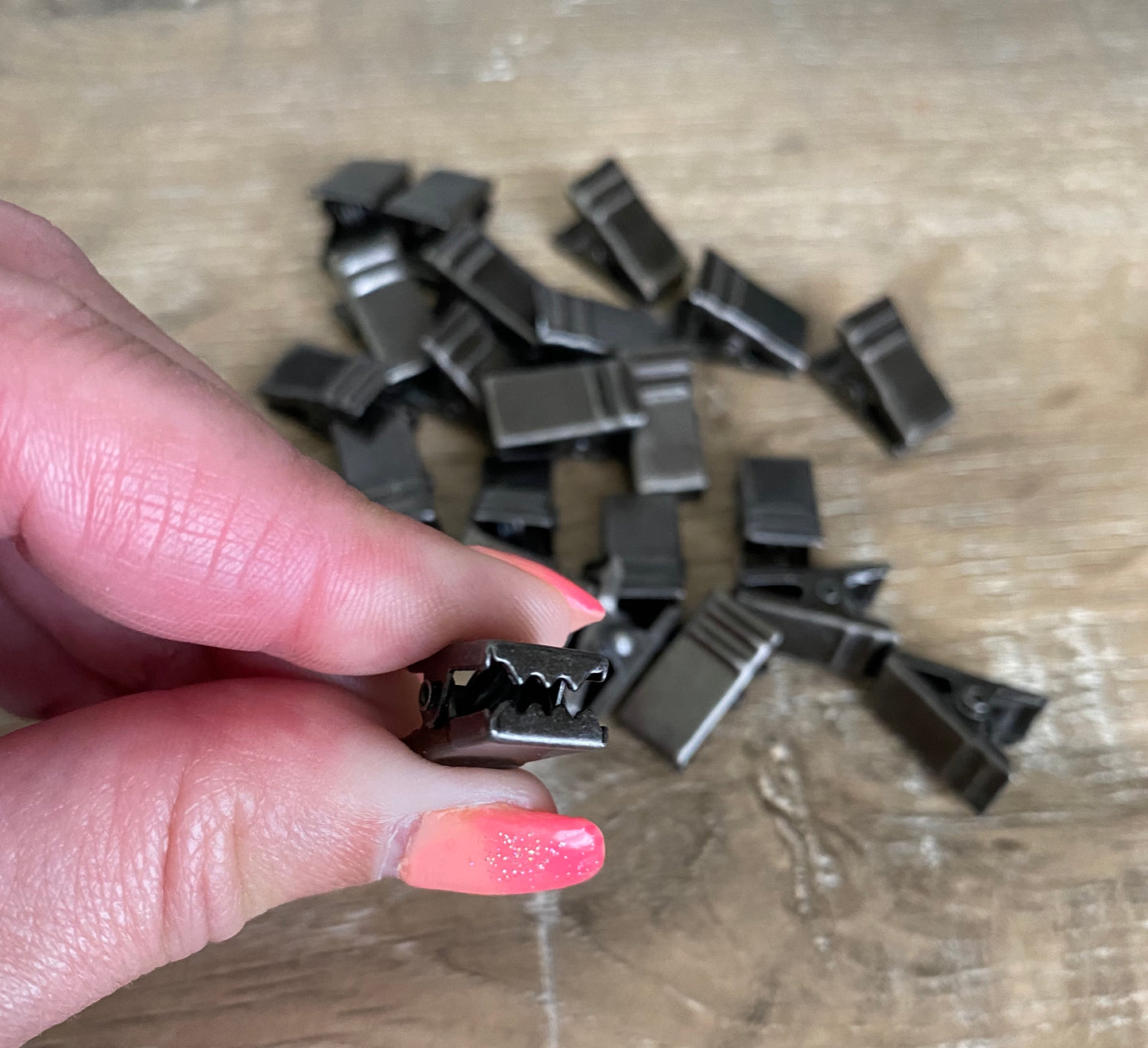 Metal Clips - 3/4 inch - 25 pieces