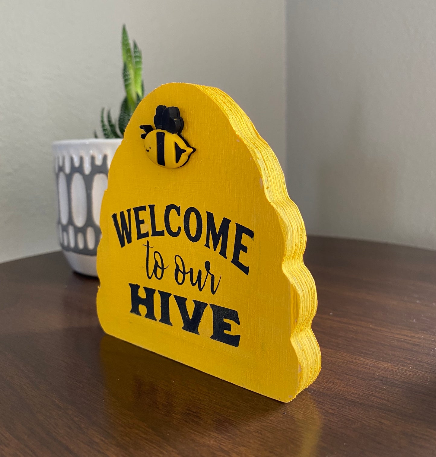 Welcome to Our Hive Mini Sign